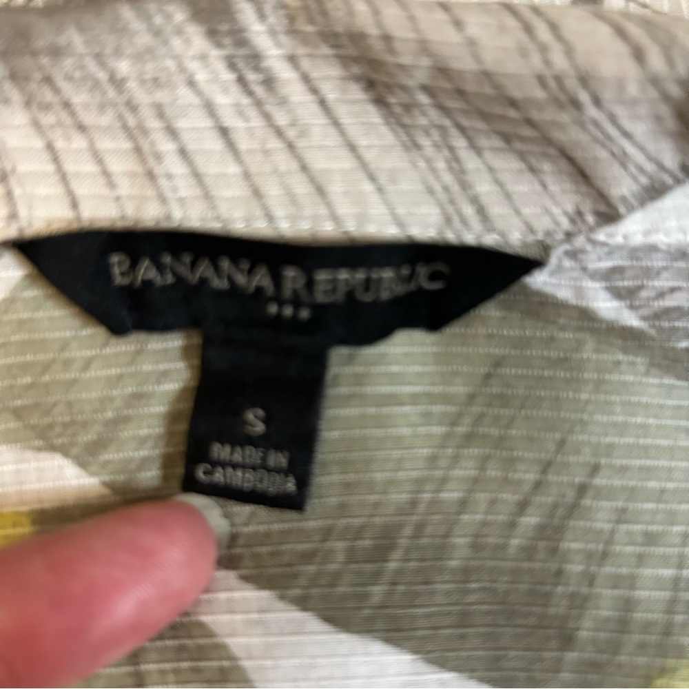 Banana‎ Republic Factory Green Tropical Floral Cotton Button Up Shirt Small - Picture 11 of 13
